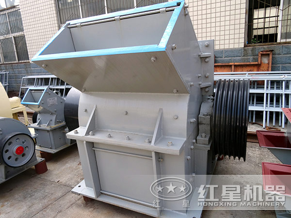 普通錘式破碎機(jī) 普通錘式破碎機(jī)