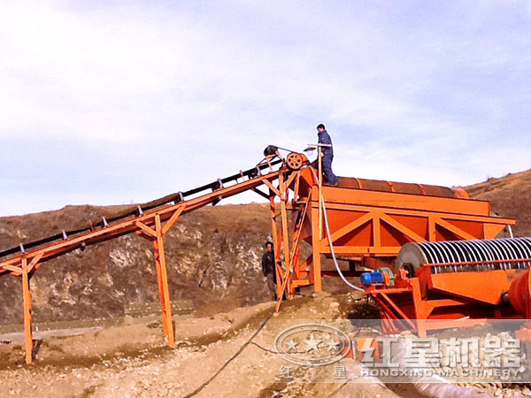 永磁筒式磁選機(jī)現(xiàn)場圖 永磁筒式磁選機(jī)現(xiàn)場圖