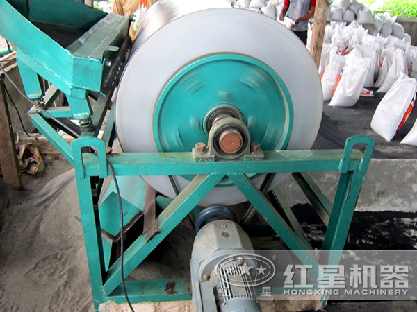 干式磁選機(jī)磁偏角調(diào)試圖 干式磁選機(jī)磁偏角調(diào)試圖