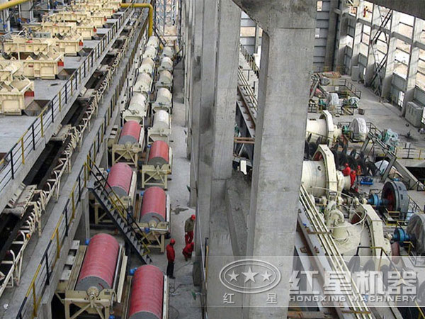 干式磁選機(jī)大型加工現(xiàn)場(chǎng) 干式磁選機(jī)大型加工現(xiàn)場(chǎng)