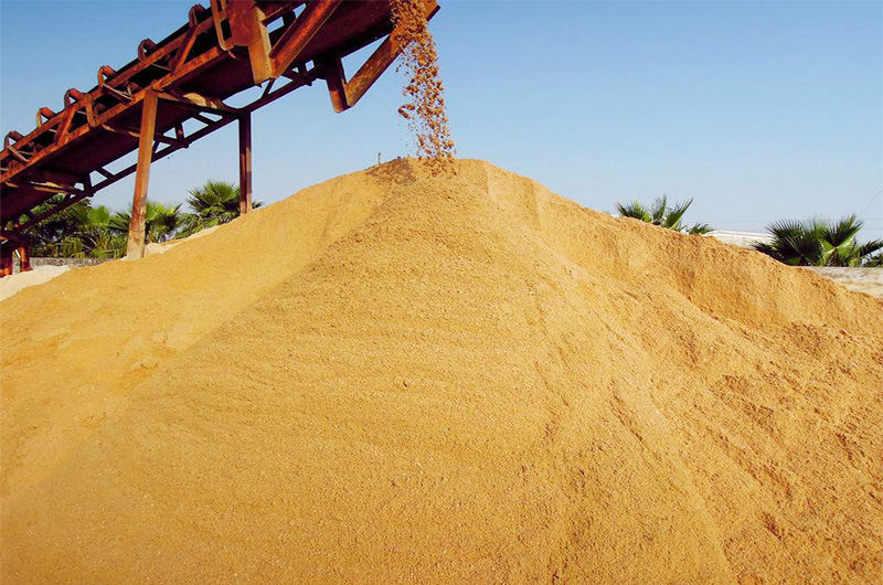 石頭碎沙加工現(xiàn)場 石頭碎沙加工現(xiàn)場