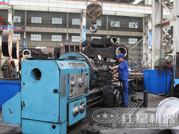 紅星機(jī)器車間作業(yè)人員 紅星機(jī)器車間作業(yè)人員